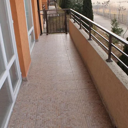 Large 2 Bedroom Apartment With Balcony Słoneczny Brzeg